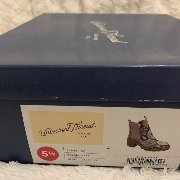 Boots - Picture 6 of 6